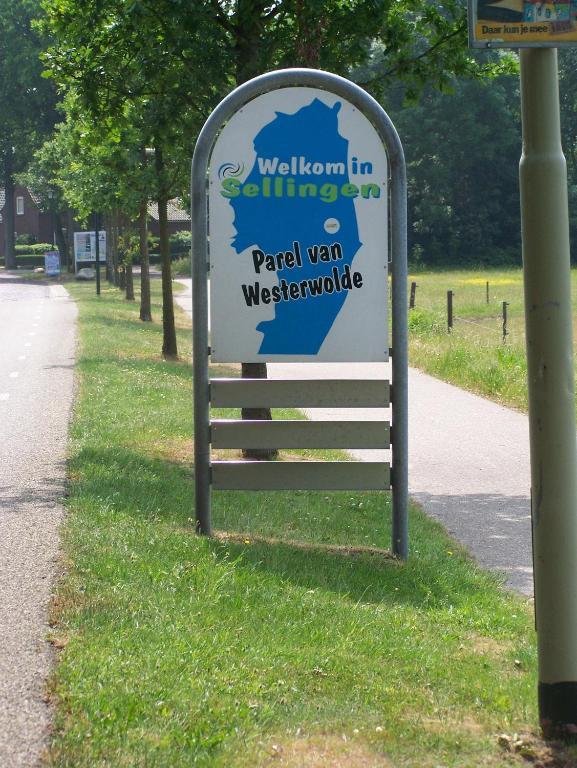 Vakantiepark de Bronzen Eik Sellingen Exterior foto